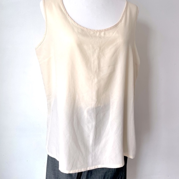 Vintage cream tank top - Picture 3 of 6